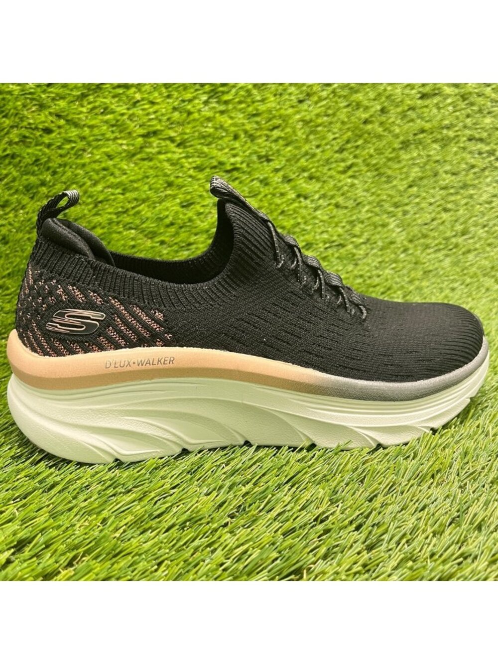 Skechers D'Lux Walker Let It Glow Womens Size 7 Black Running Shoes Sneakers